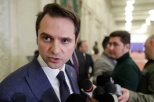 Ministrul Burduja, despre înlocuirea casierilor în magazine: Lumea merge în direcţia automatizării